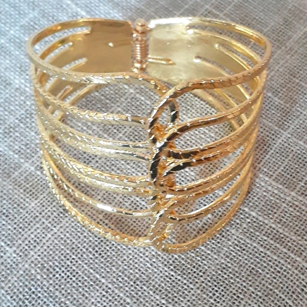 Sold Offline - European/American Exaggerated Metal Bracelet